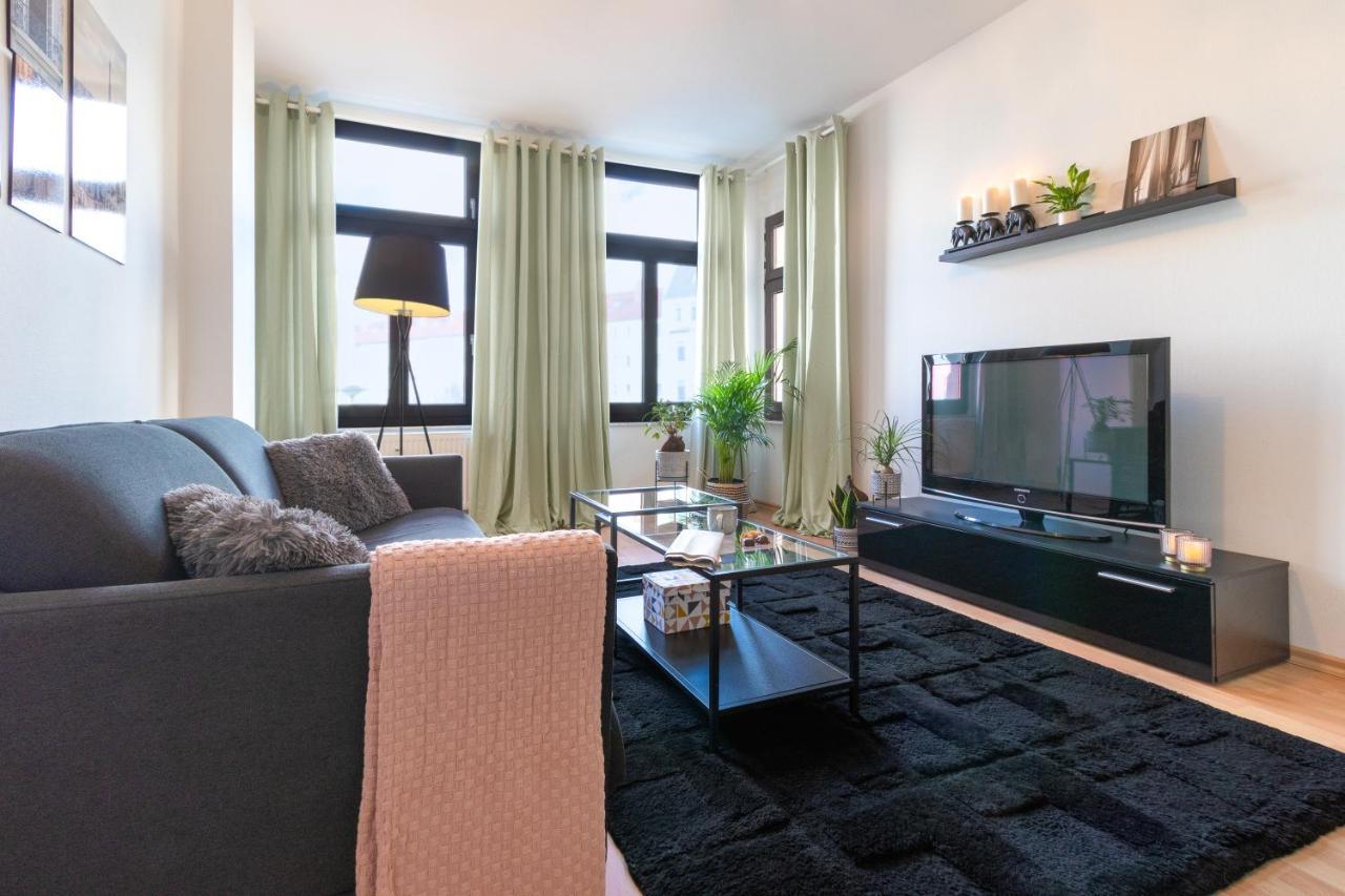 Ruhige Wohnung In Zentraler Lage - Quiet Flat In A Central Location Magdeburgo Exterior foto