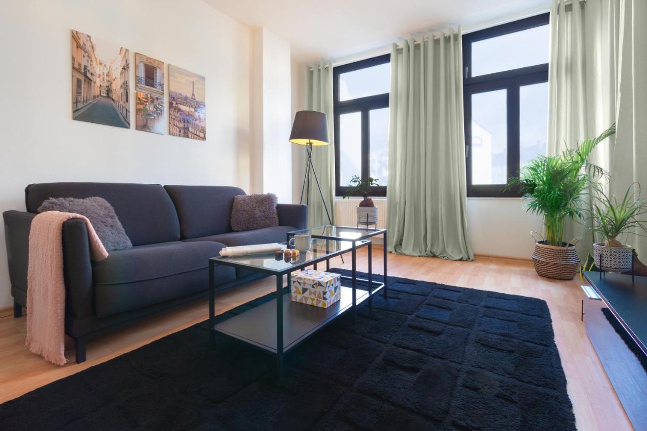 Ruhige Wohnung In Zentraler Lage - Quiet Flat In A Central Location Magdeburgo Exterior foto